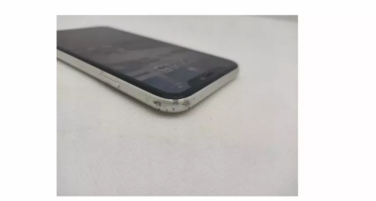 telefon-iphone-11-64-gb-opis-kolor-bialy