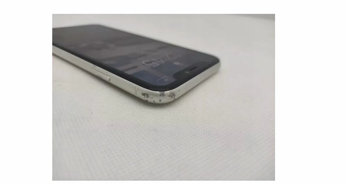 telefon-iphone-11-64-gb-opis-kolor-bialy