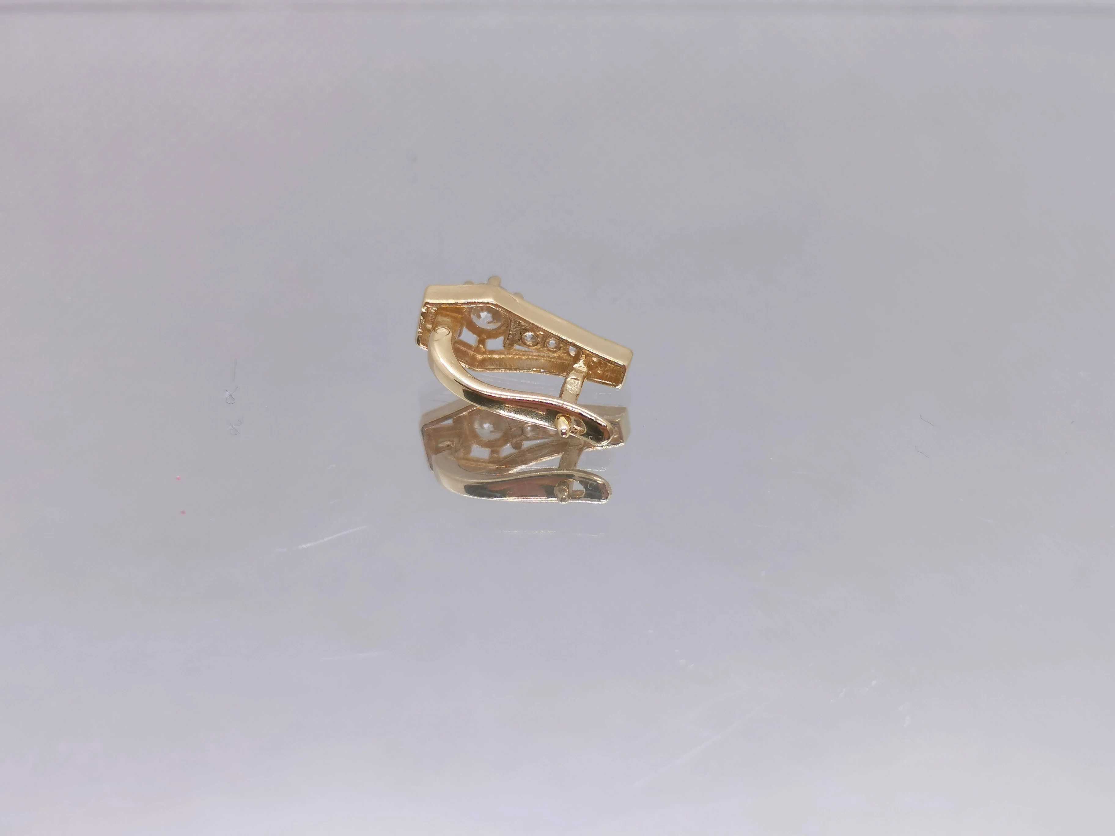 piekne-zlote-kolczyki-z-cyrkoniami-286g585-rodzaj-bigla-angielski