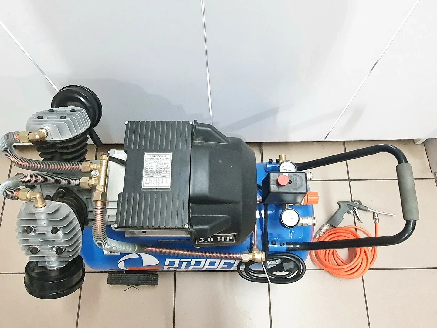 ripper-jn-30v-kompresor-olejowy-50l-sprezarka-moc-kw-3