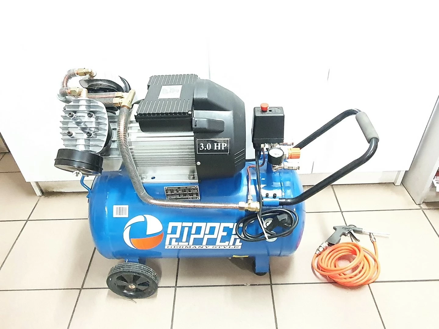 ripper-jn-30v-kompresor-olejowy-50l-sprezarka-hutnicza-1-starachowice