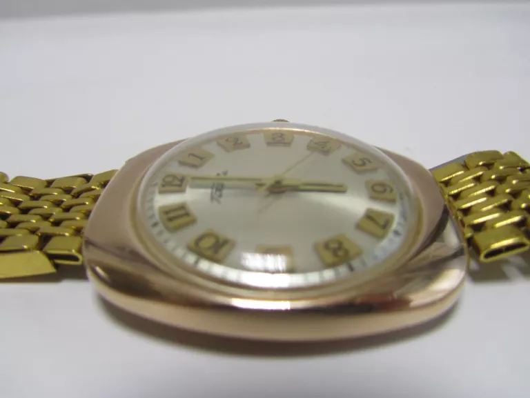 zegarek-rakieta-cccp-583-20g-zlota-funkcje-brak
