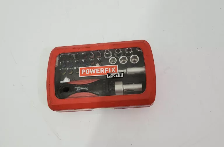 ZESTAW KLUCZY NASADOWYCH Z GRZECHOTKĄ POWERFIX P