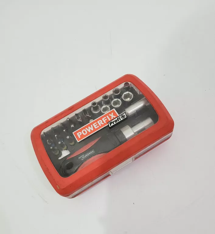 ZESTAW KLUCZY NASADOWYCH Z GRZECHOTKĄ POWERFIX P