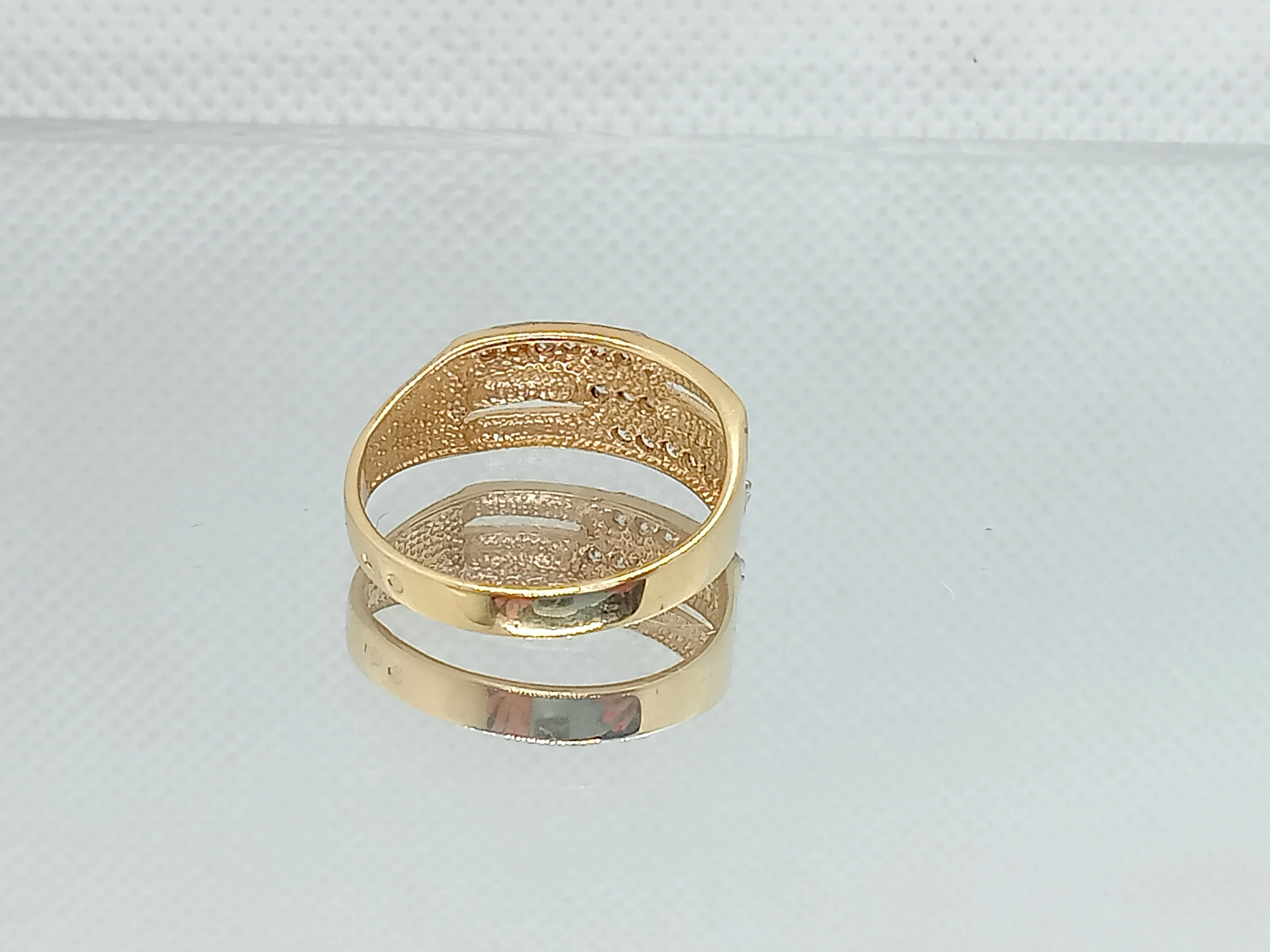 zloty-pierscionek-z-cyrkoniami-585-r14-material-zloto