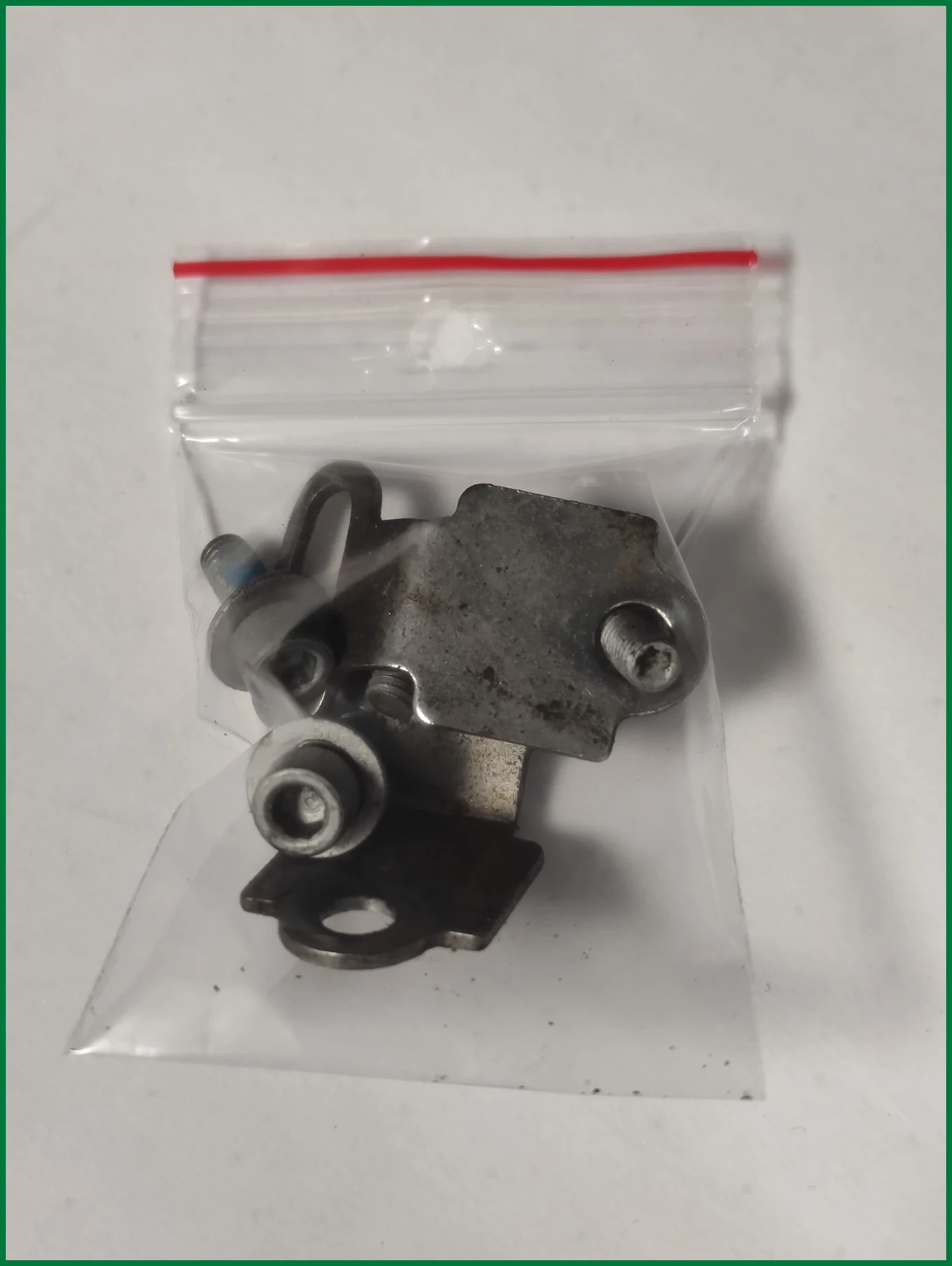 fotelik-rowerowy-btwin-z-bagaznikiem-cechy-dodatkowe-brak