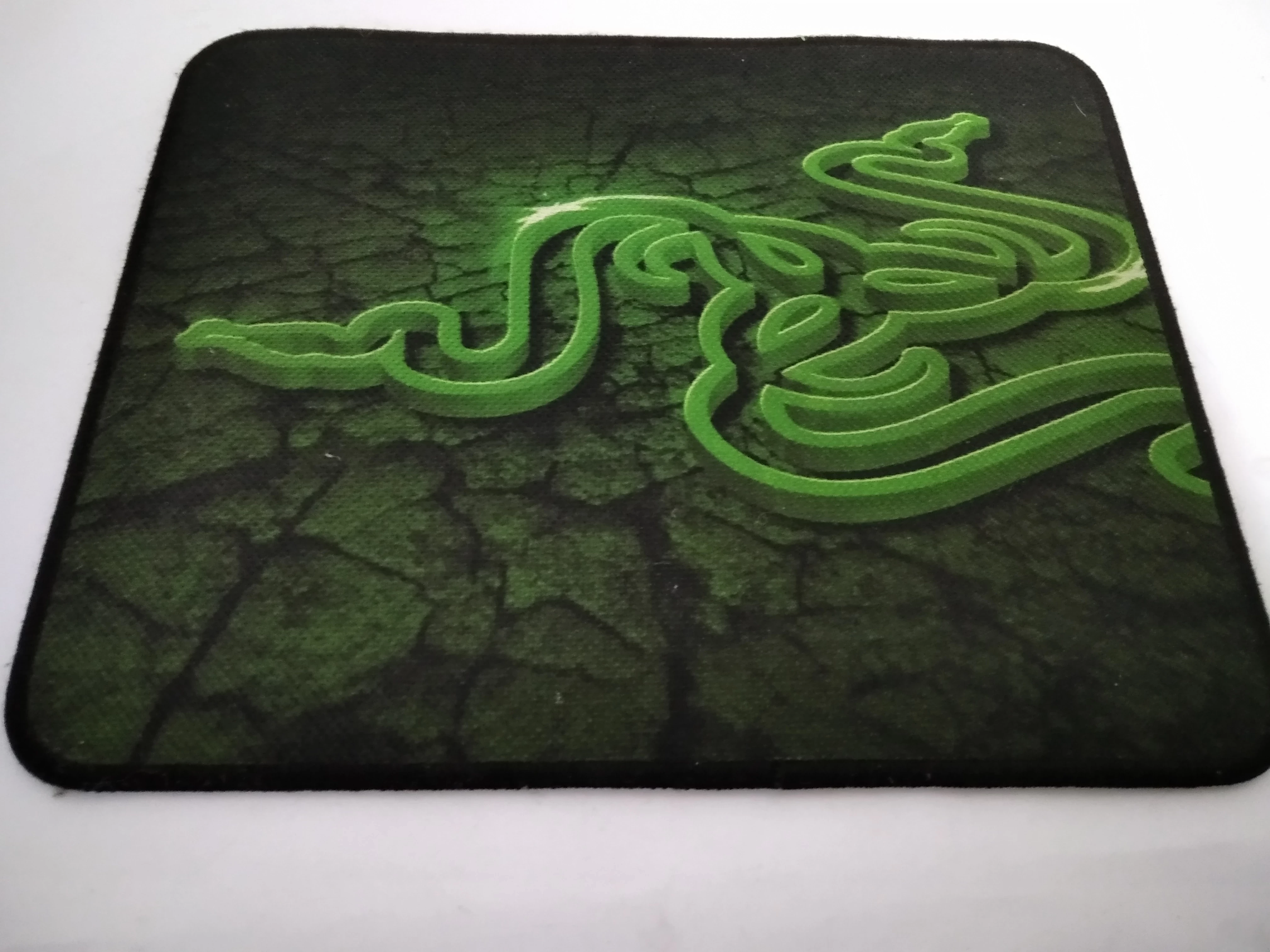 razer-goliathus-control-fissure-edition-stan-uzywany