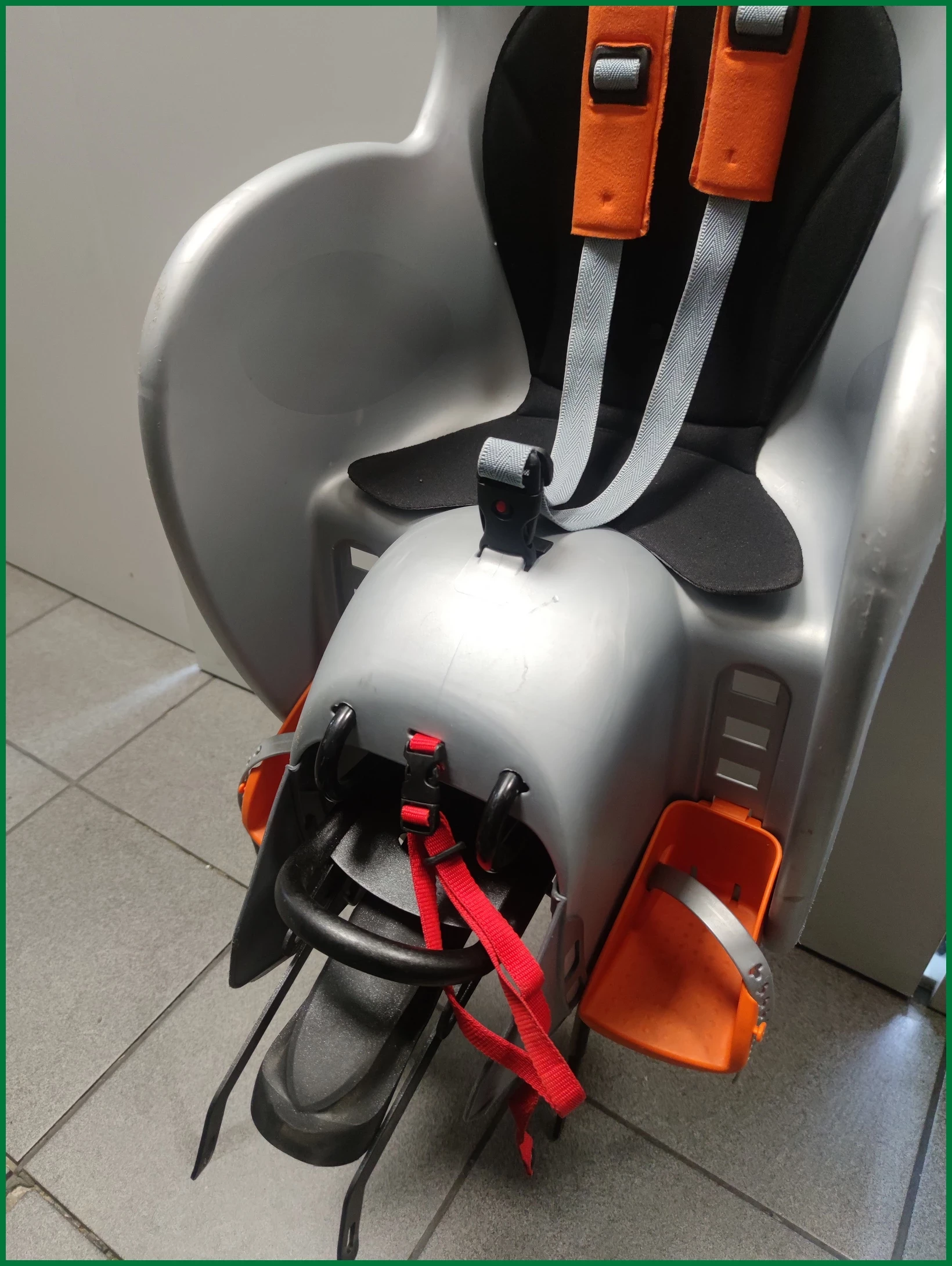 fotelik-rowerowy-btwin-z-bagaznikiem-obciazenie-maksymalne-25