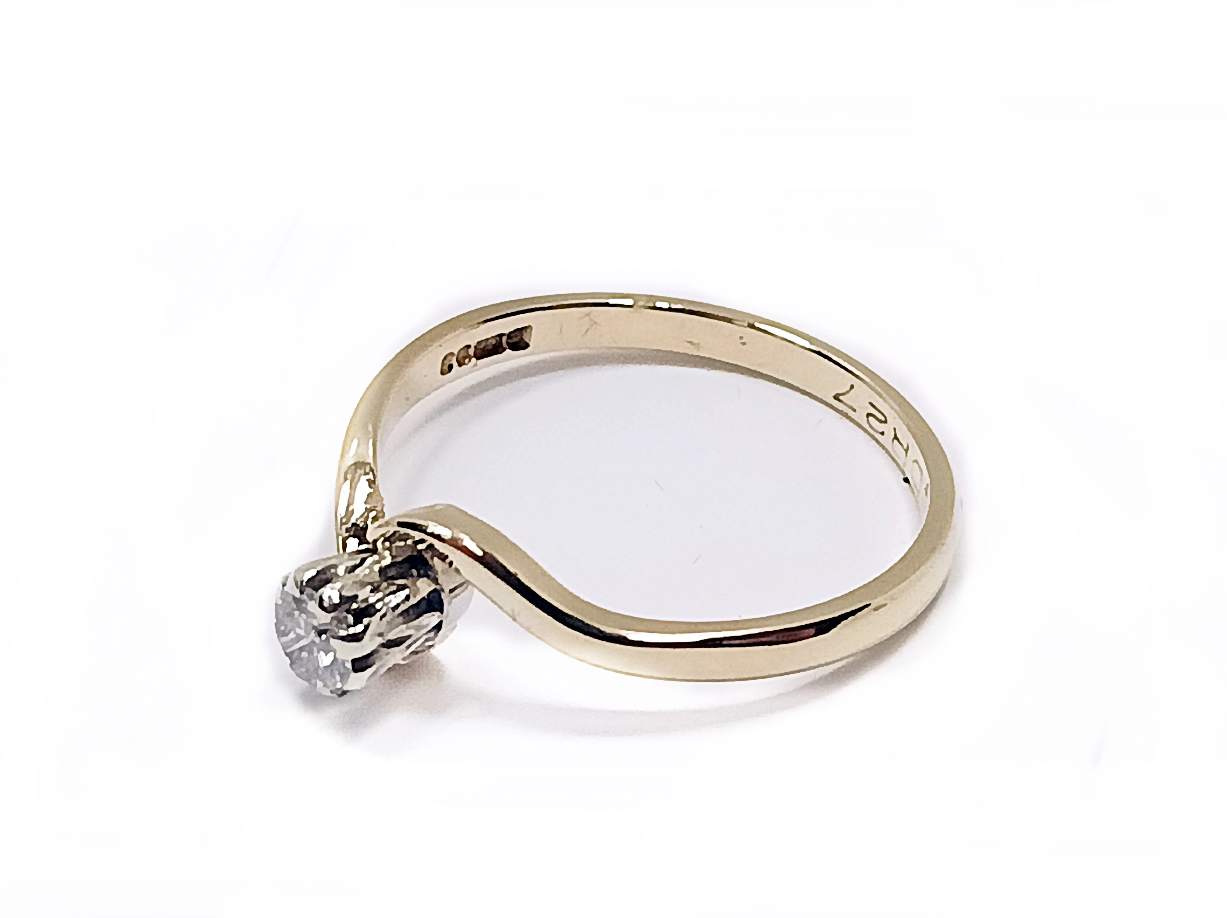 zloty-pierscionek-375-brylant-019ct-r14-product-id-4c2264dd-8445-4dda-9620-59900aaa05c4