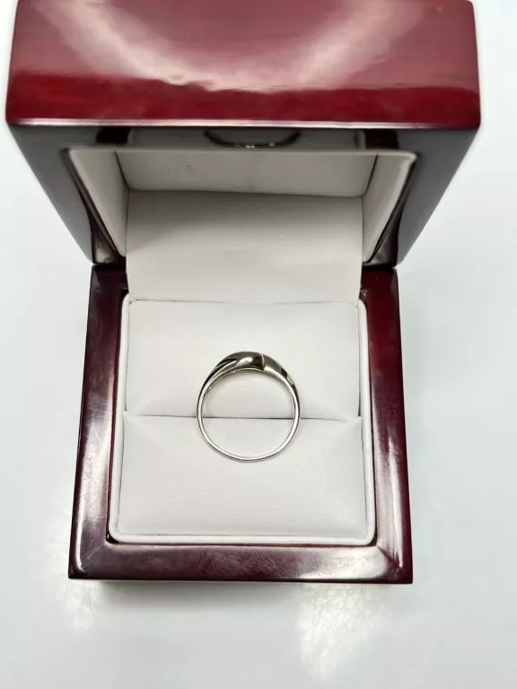 pierscionek-z-diamentem-biale-zloto-585-marka-226434-315782