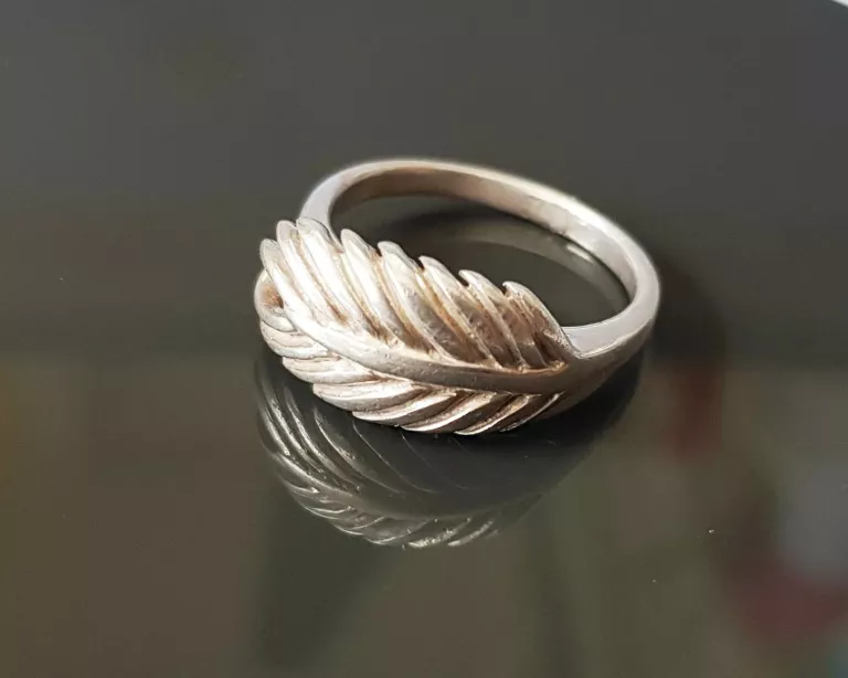 srebrny-pierscionek-483g-p925-r14-sybiru-1-walcz-kwiatek