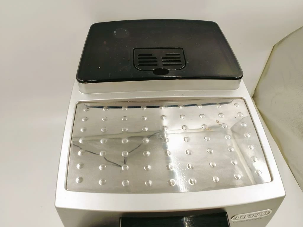 delonghi-ecam-23460spudelko-kolor-dominujacy-srebrnyszary