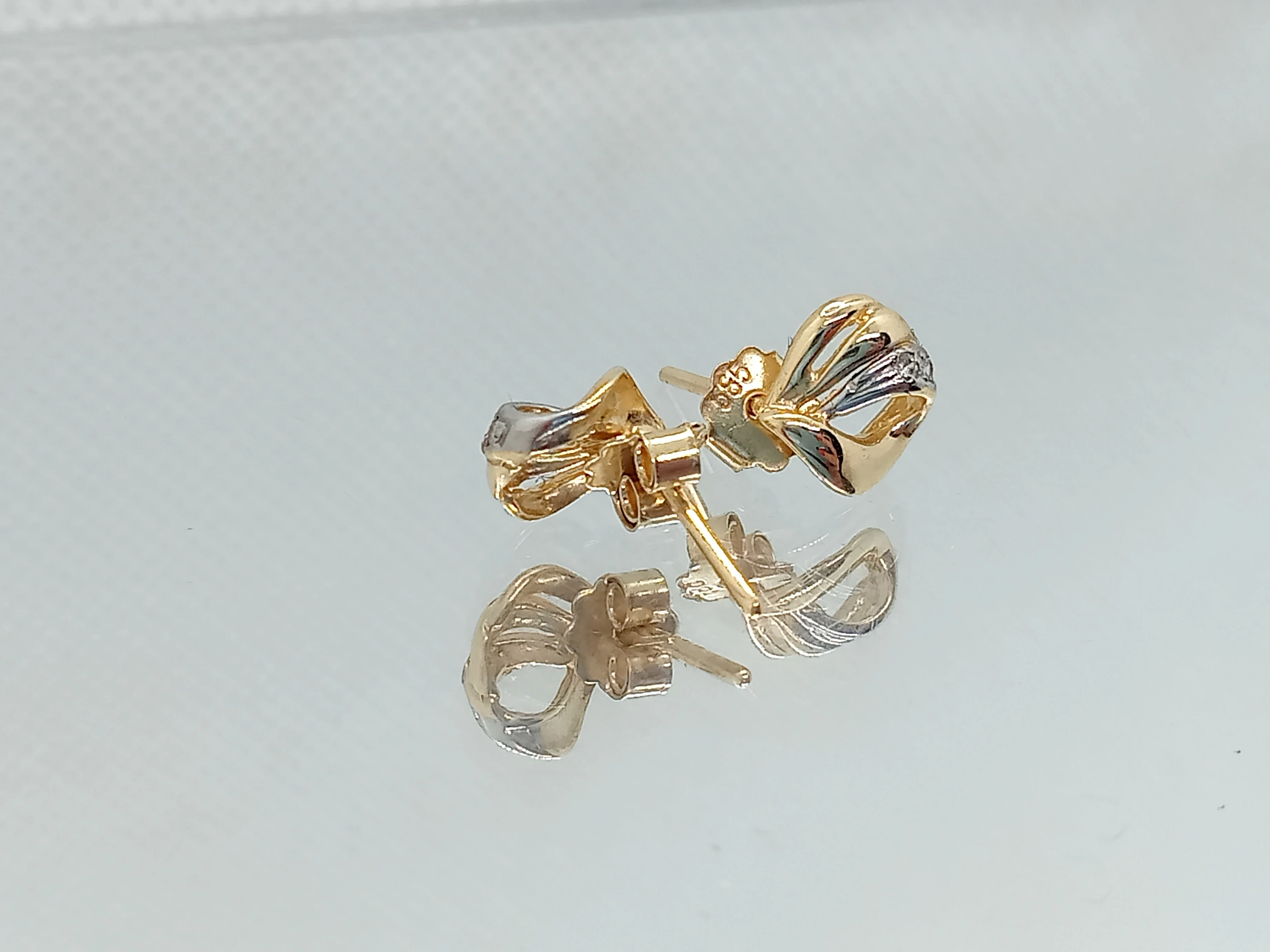 zlote-kolczyki-z-cyrkoniami-585-124g-material-zloto