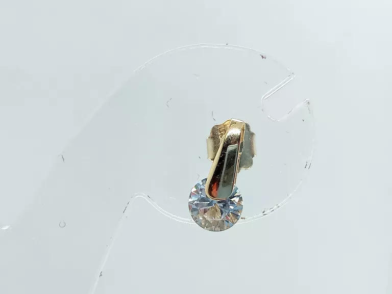 zlote-kolczyki-z-cyrkonia-585-129g-marka-inna-marka