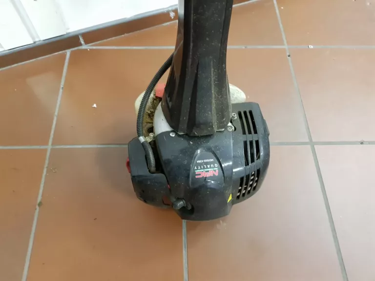 PODKASZARKA SPALINOWA NAC MEX620