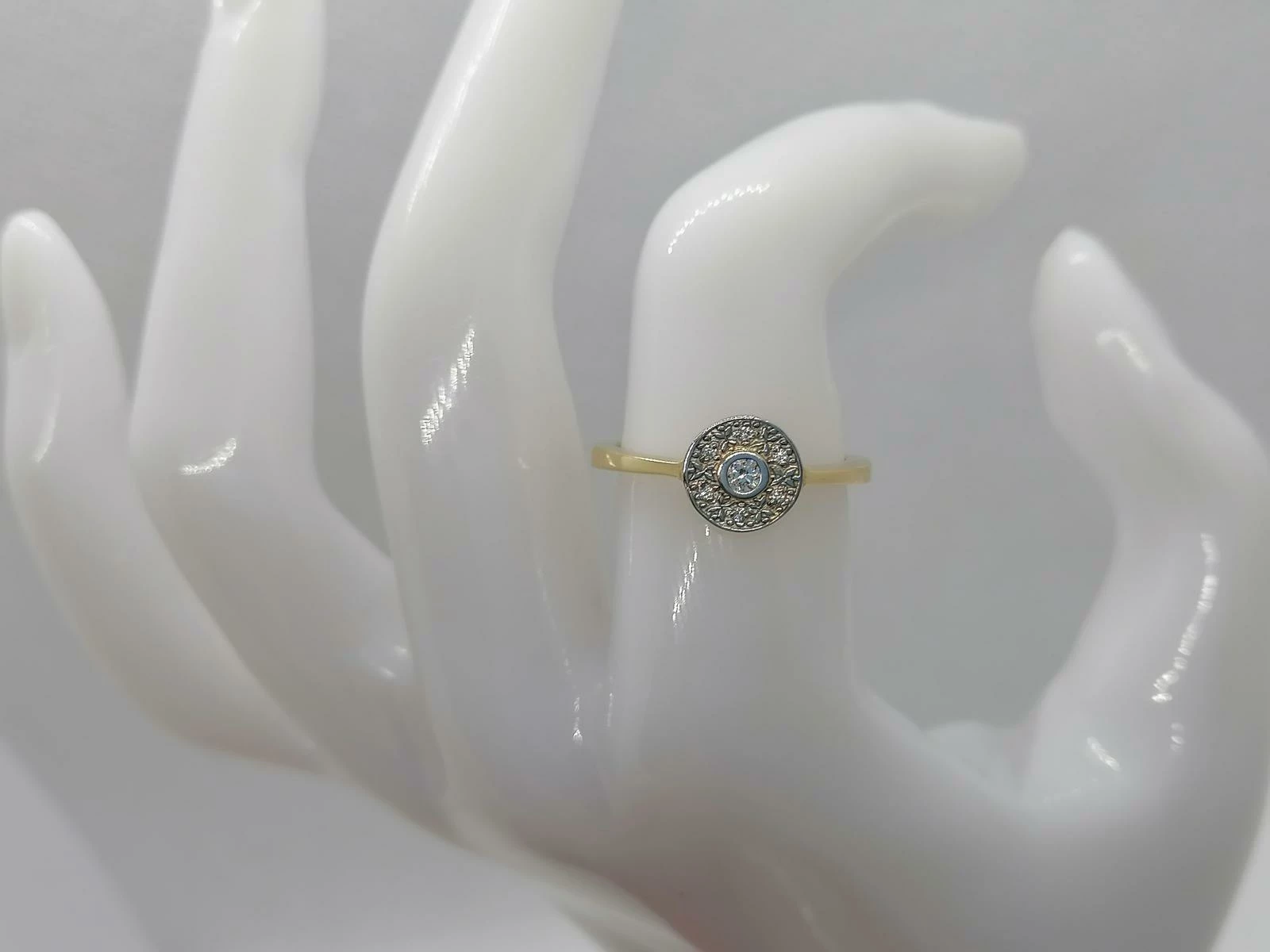 zloty-pierscionek-z-cyrkoniami-585-r14-rodzaj-2205-2