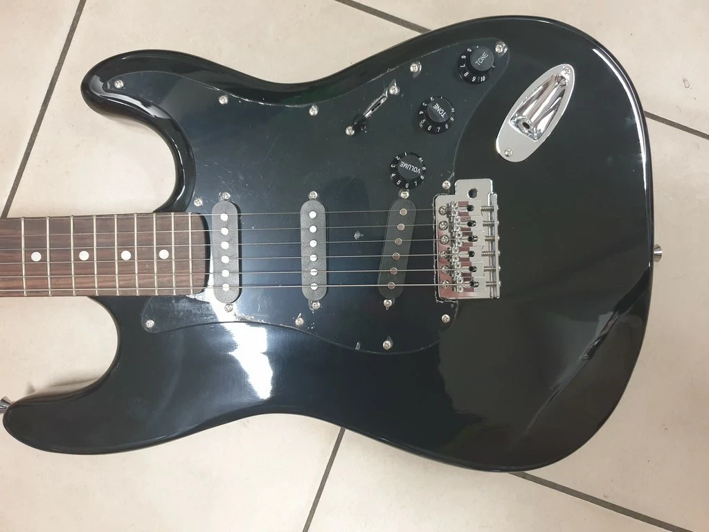 gitara-elektryczna-wzmacniacz-clifton-zestaw-stan-uzywany