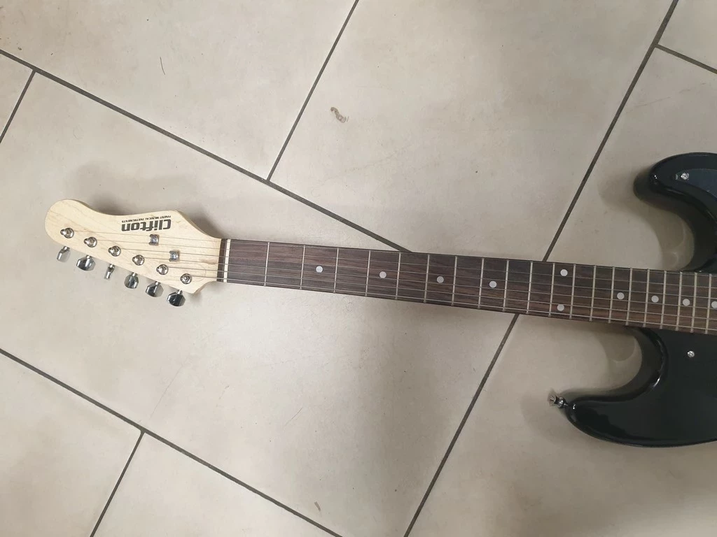 gitara-elektryczna-wzmacniacz-clifton-zestaw-kod-producenta-inny