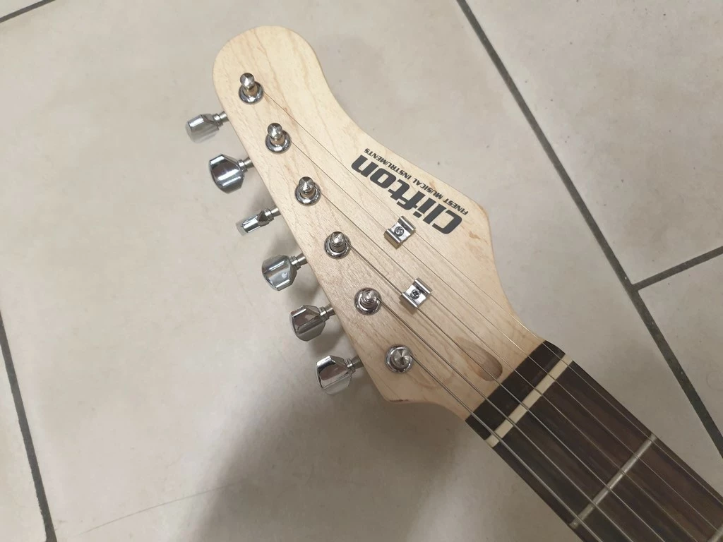 gitara-elektryczna-wzmacniacz-clifton-zestaw-marka-inna