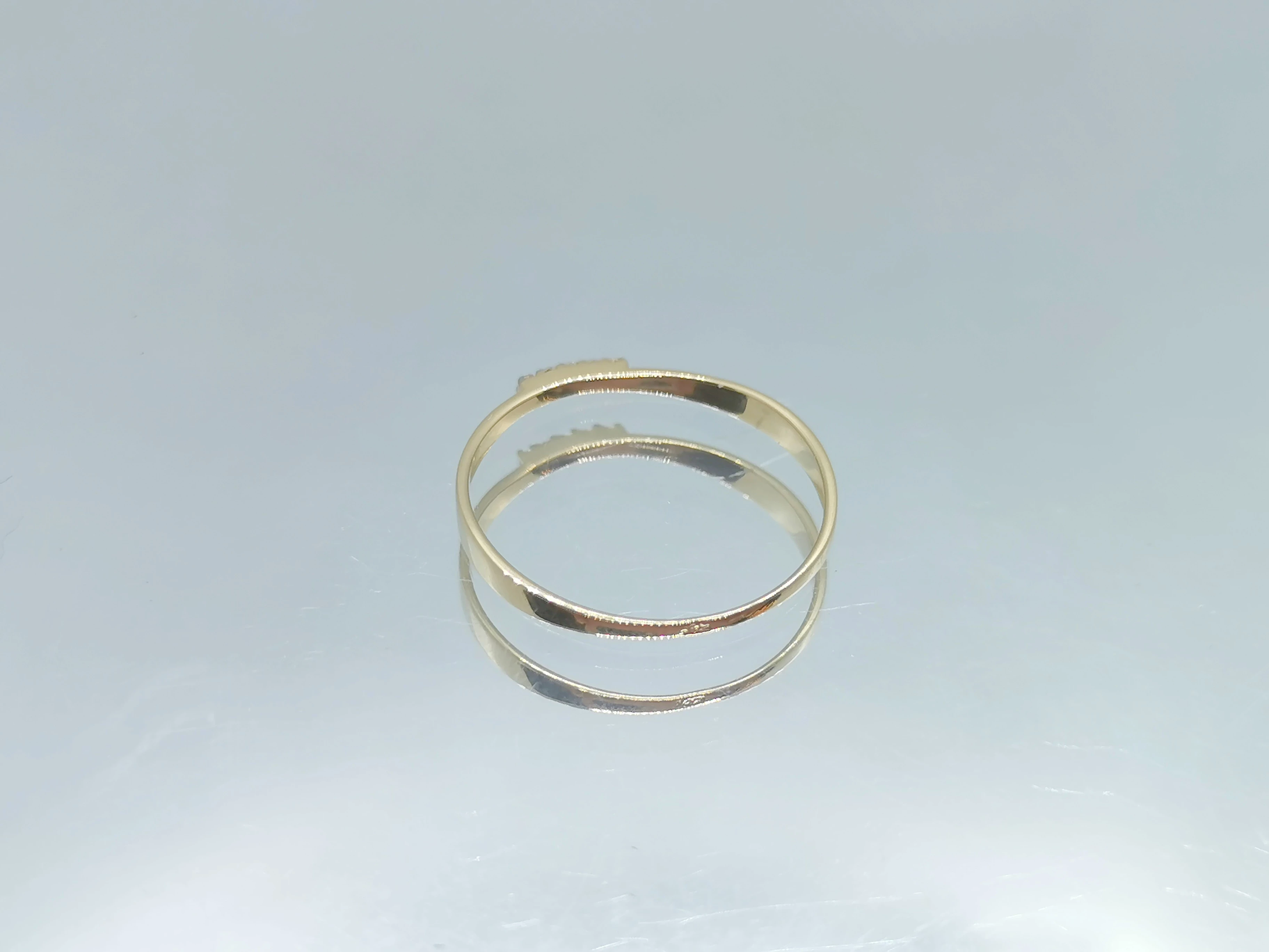 zloty-pierscionek-z-drobnymi-cyrkoniami-085g16-material-zloto