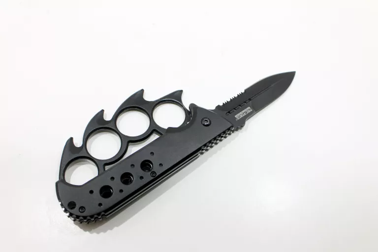 grozny-czarny-kastet-z-nozem-do-samoobrony-budziszynska-107d-sj-wroclaw