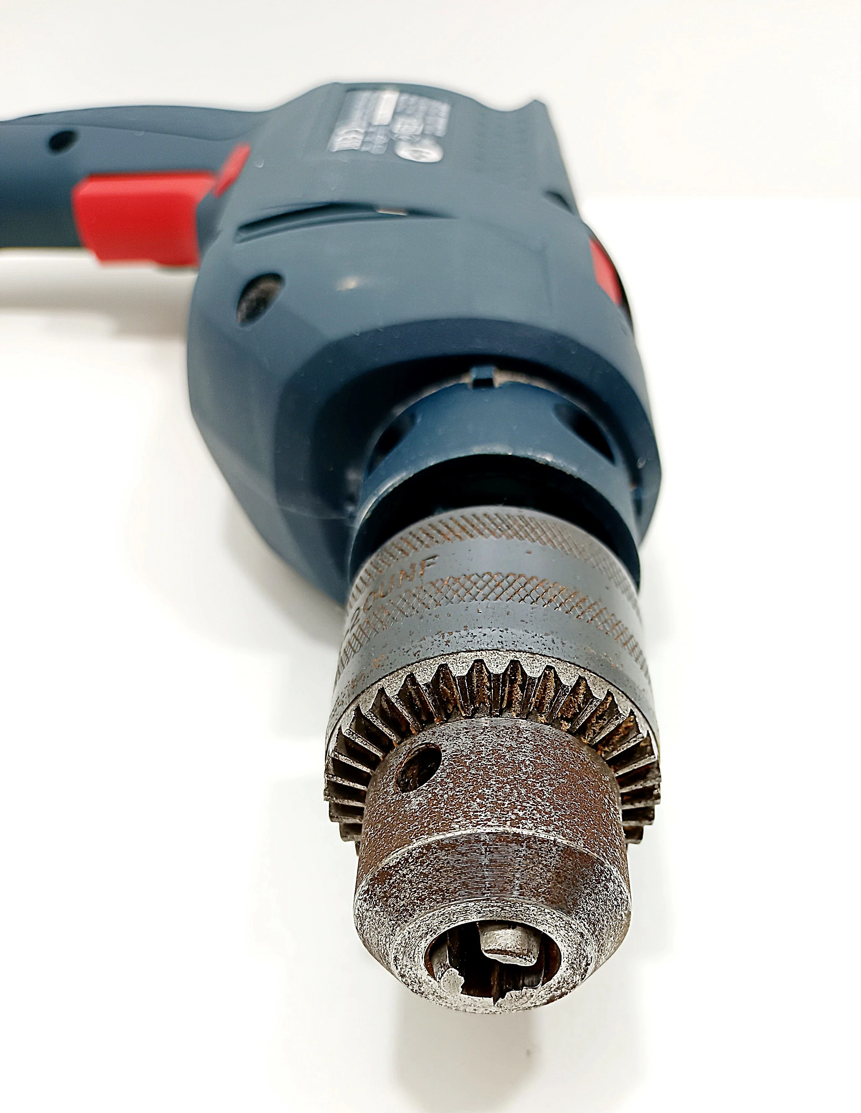 wiertarka-udarowa-550w-gsb-550-bosch-typ-wiertarka