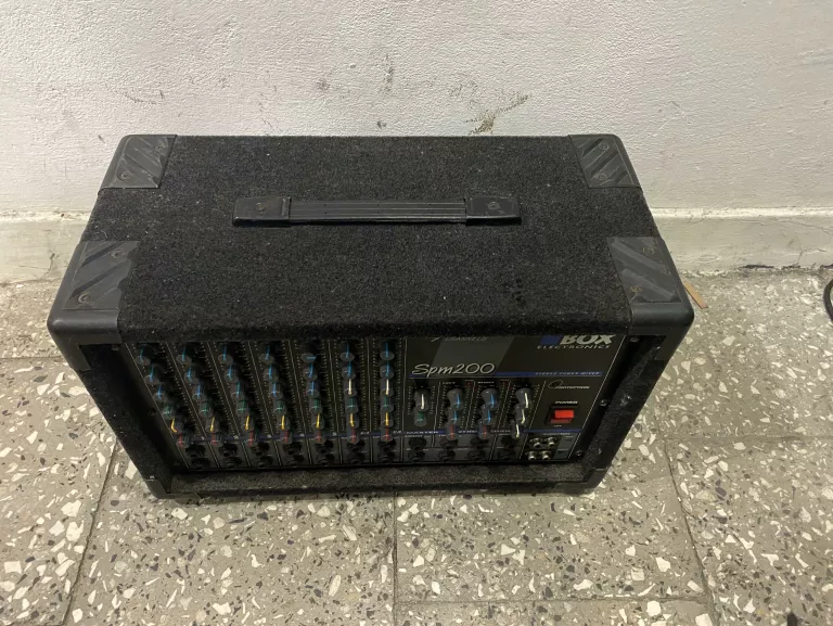 WZMACNIACZ POWER MIXER BOX ELECTRONICS SPM 200