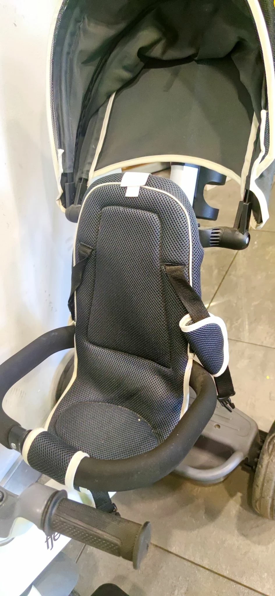 fjessa-city-grafitowy-rowerek-trojkolowy-model-fjessa-city-ii