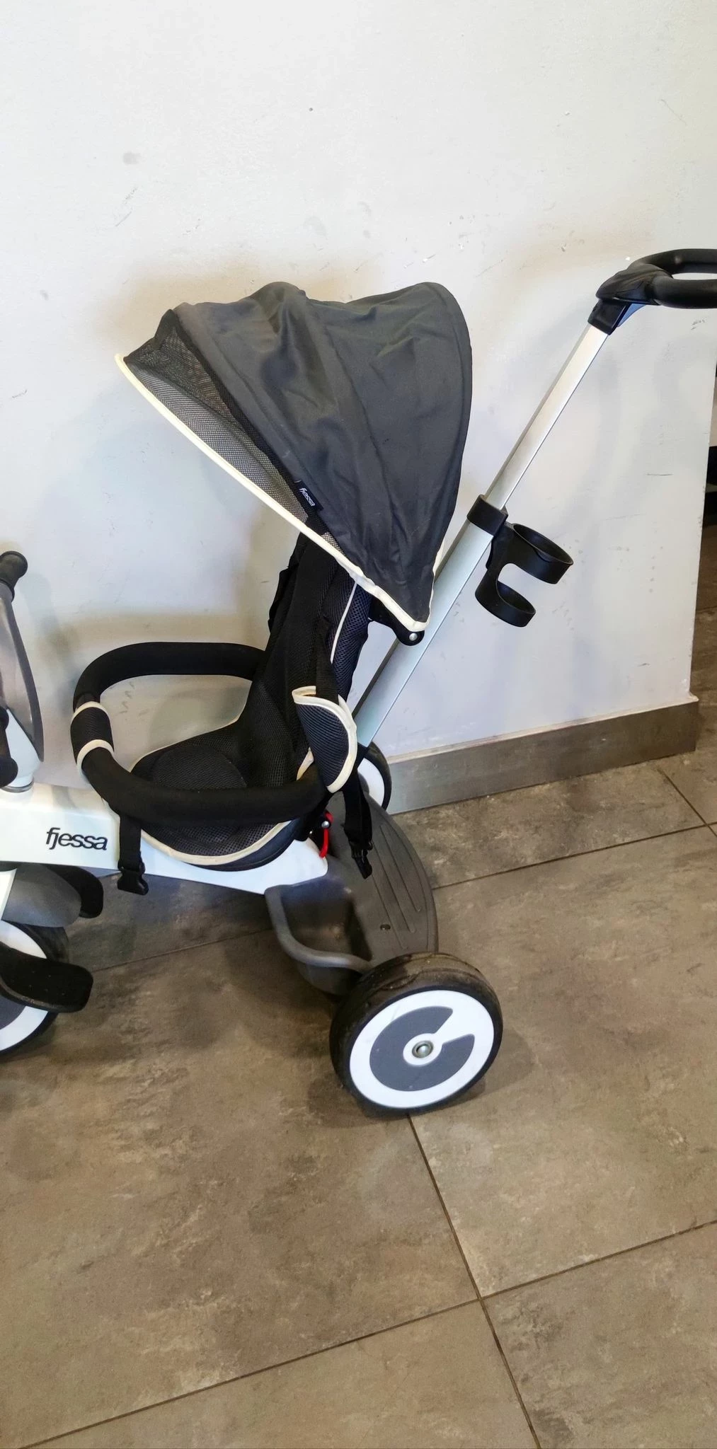 fjessa-city-grafitowy-rowerek-trojkolowy-kod-producenta-123