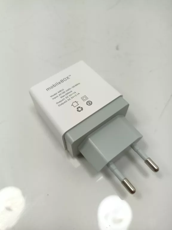 MOBILEBOX USB- ŁADOWARKA SIECIOWA KOSTKA