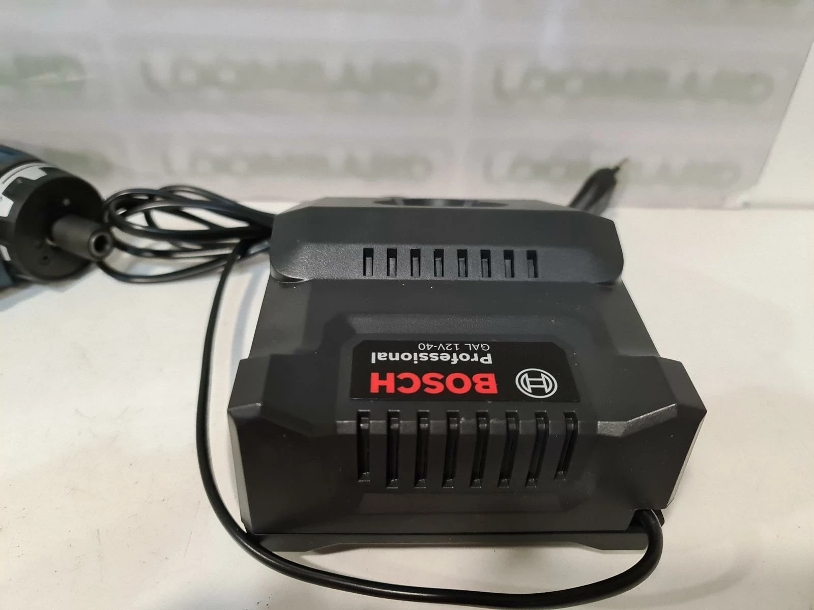 wkretarka-bosch-gsr-12v-35-hx-35nm-30ah-informacje-dodatkowe-podswietlenie