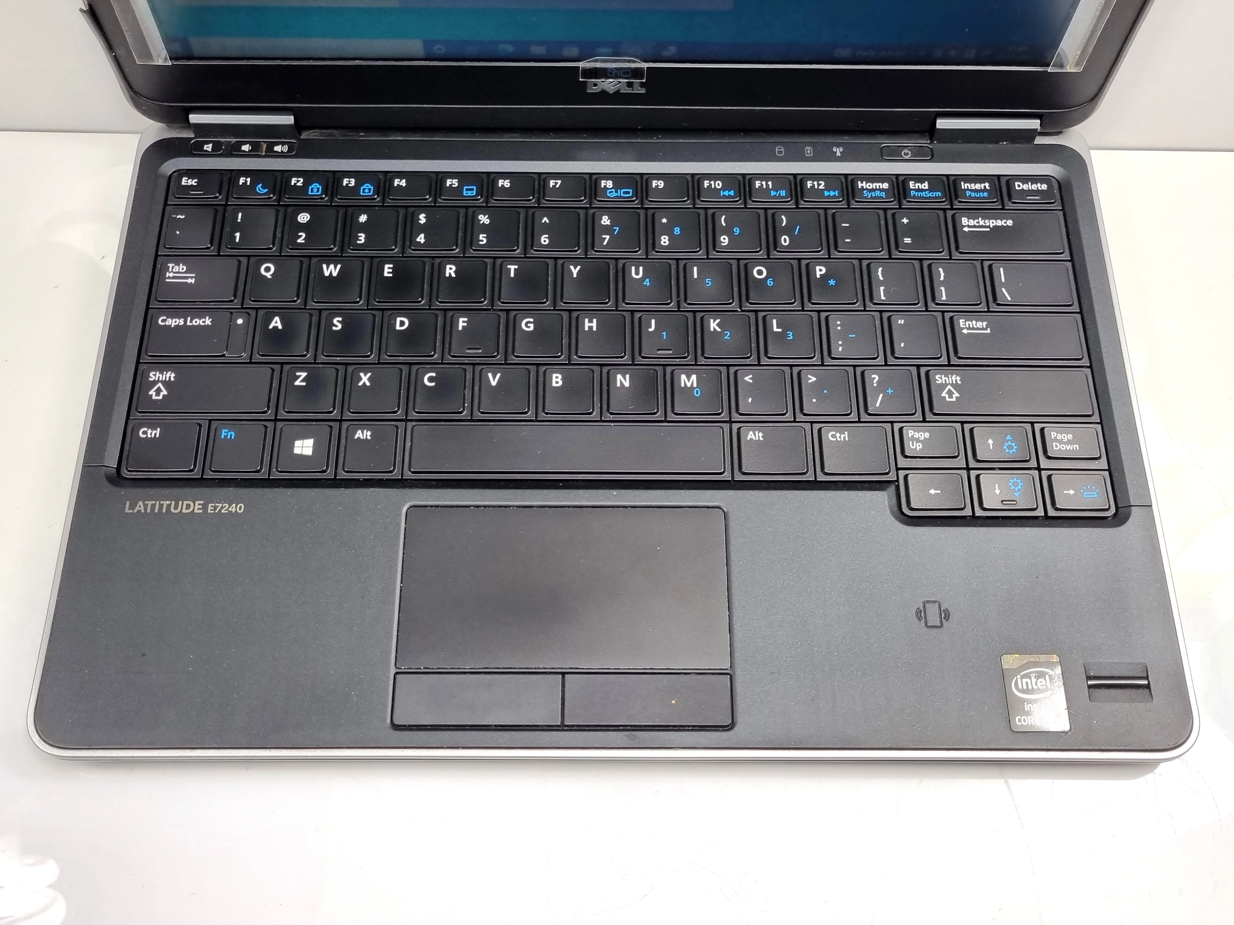 dell-latitude-e7240-i7ram8gbssd-256win10-pr-kod-producenta-ca013le72406em