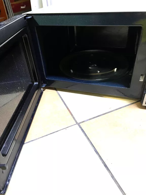 mikrofala-samsung-me83m-pojemnosc-23