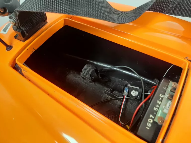 lodka-zanetowa-vegaboat-mini-pilot-torba-moro-model-vegaboat-mini