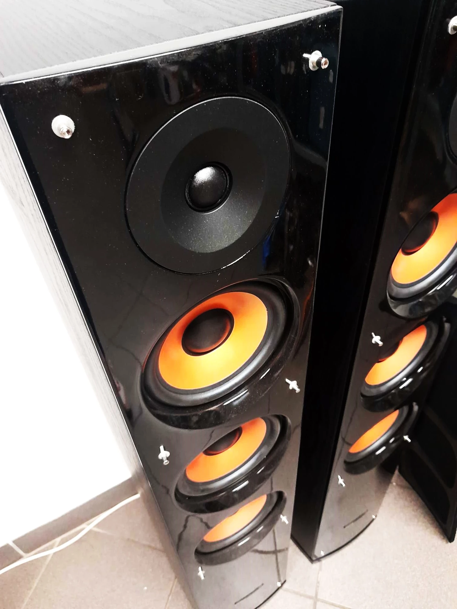 kolumny-podlogowe-pure-acoustics-nova-8f-250-w-kolor-czarny