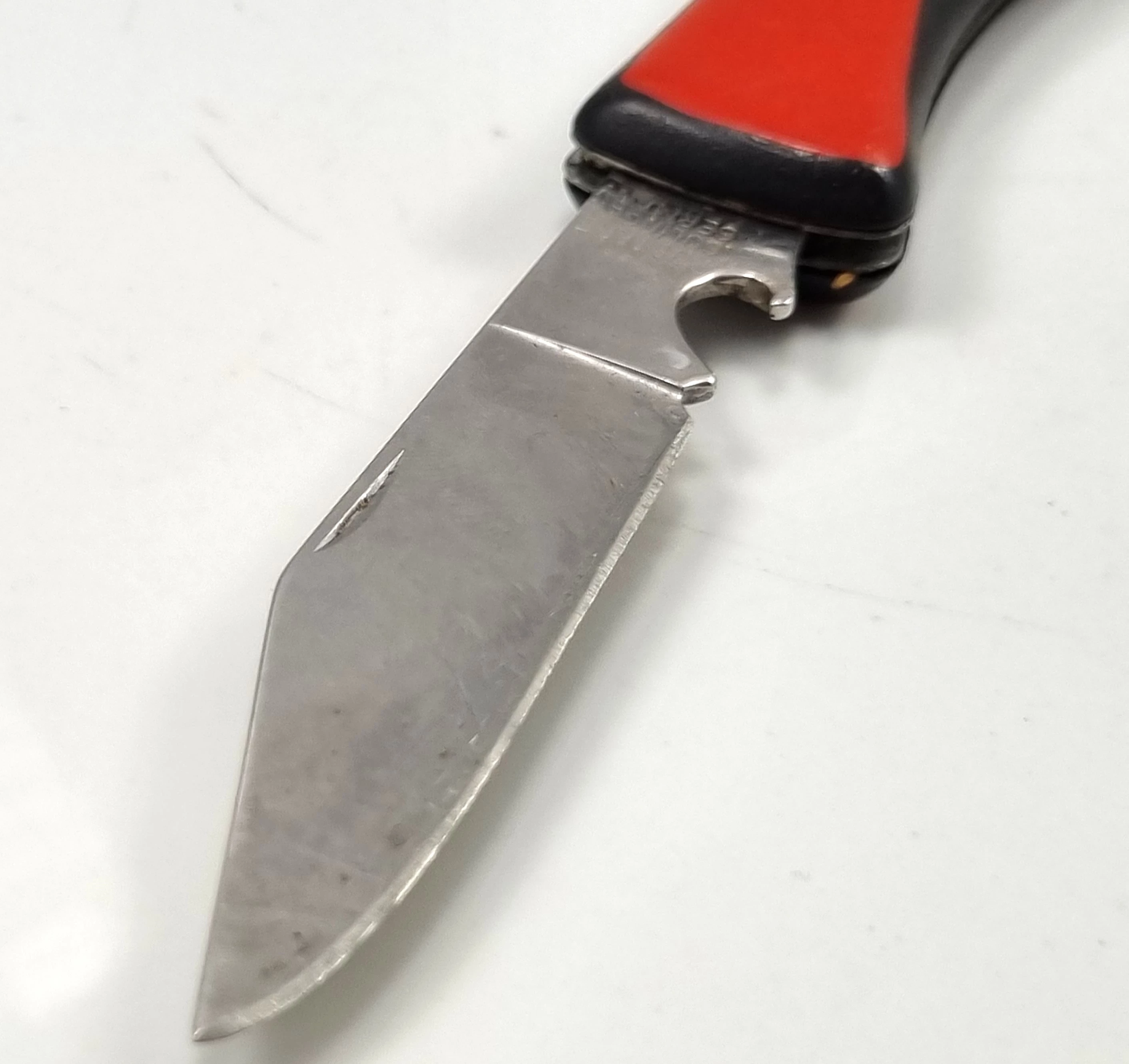 oryginalny-skladany-noz-scyzoryk-hilti-cechy-dodatkowe-brak