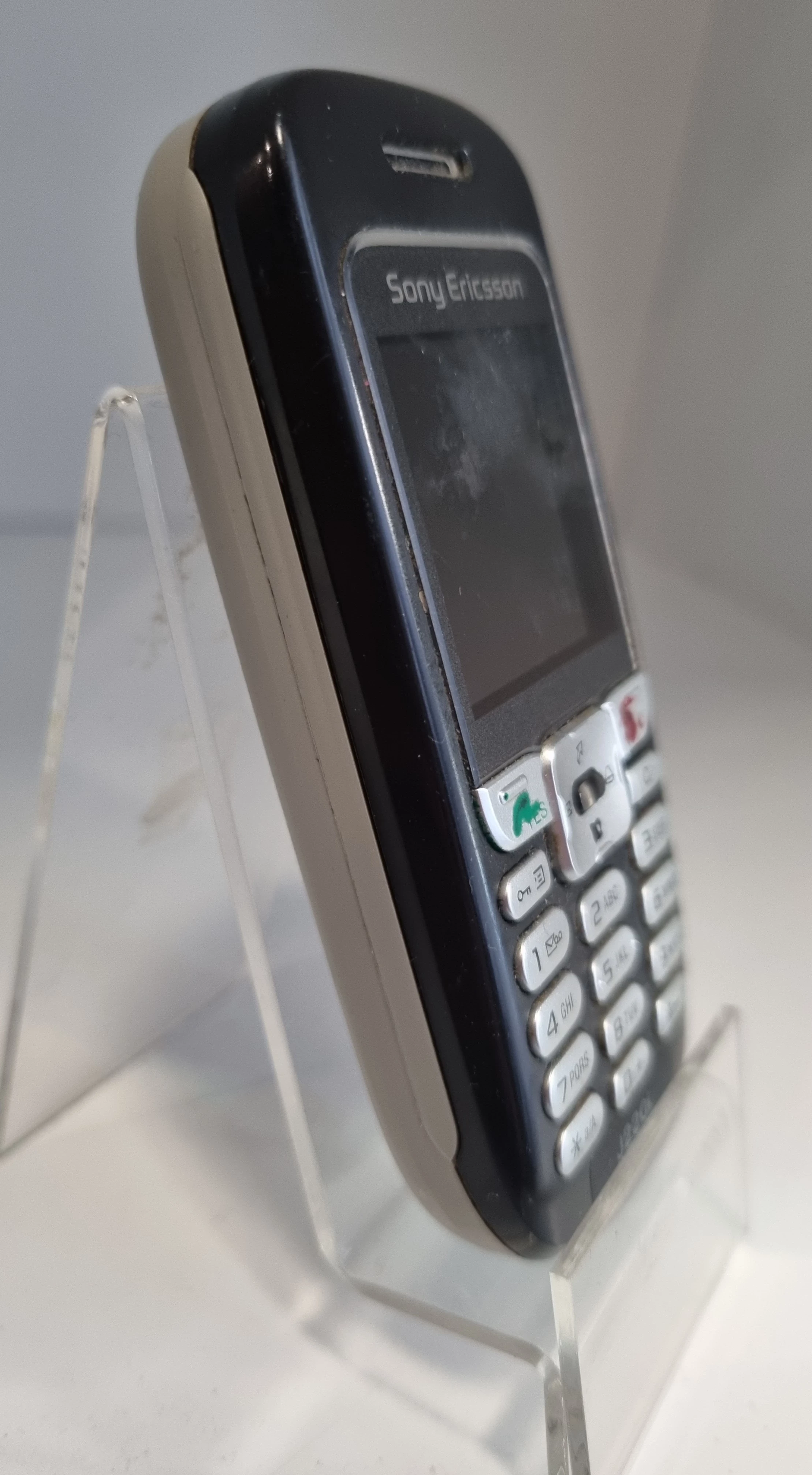 uszkodzony-sony-ericsson-j220i-kolor-czarny