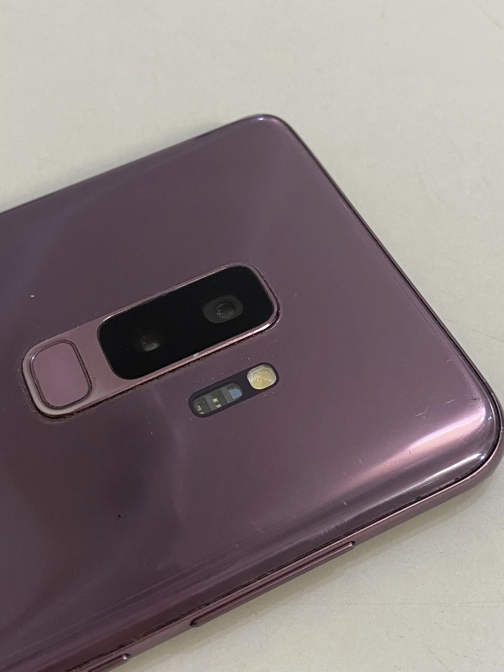 uszkodzony-telefon-samsung-s9-przekatna-ekranu-580