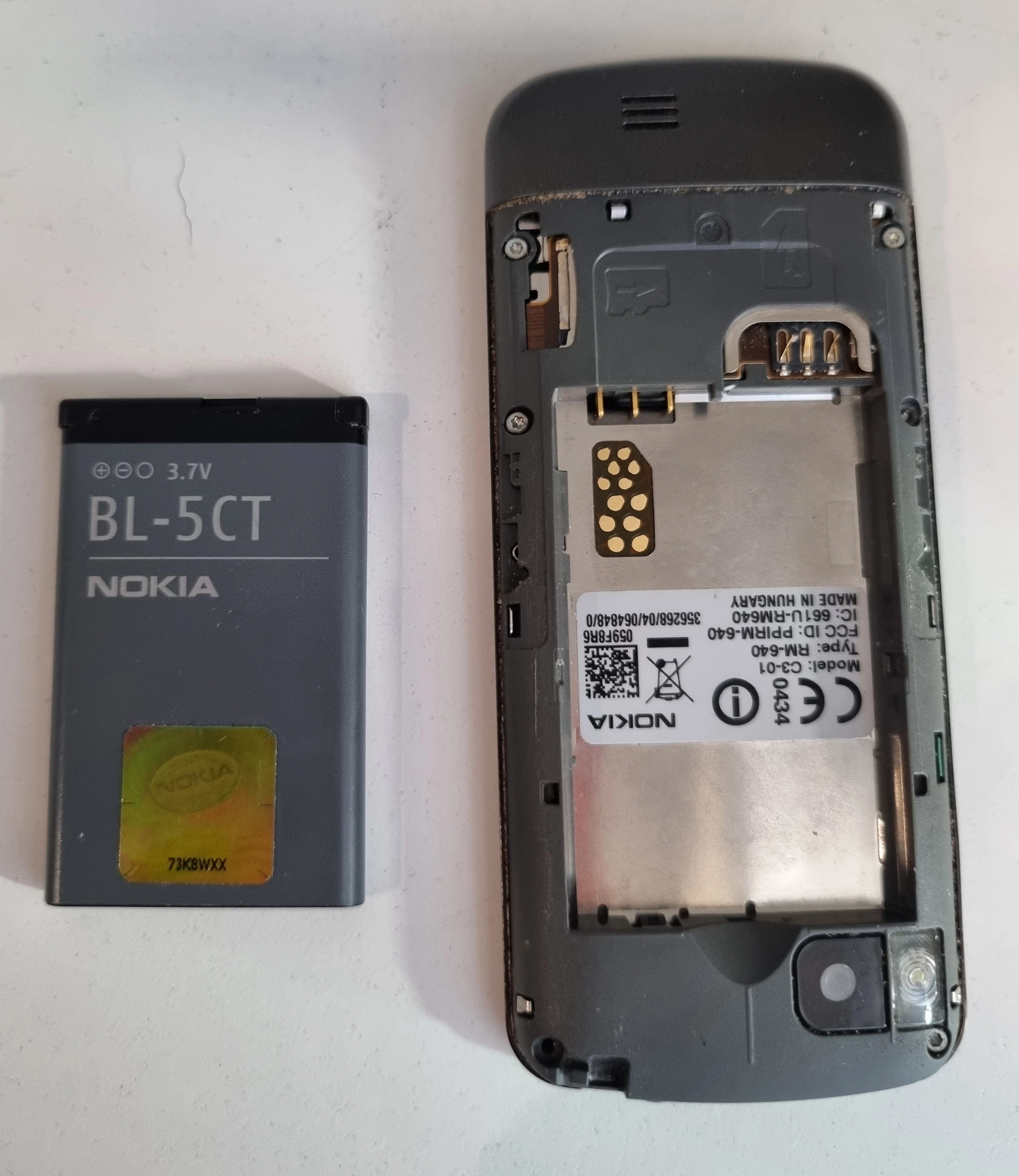 uszkodzona-nokia-c3-01-kod-producenta-002p743