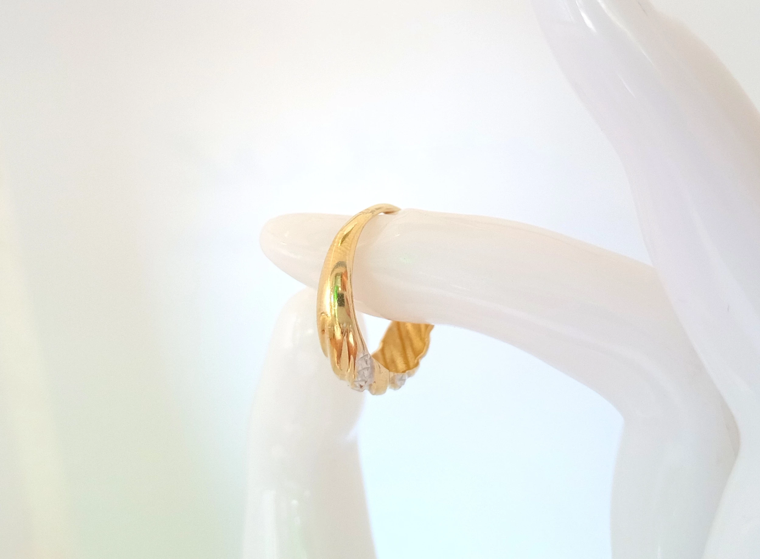 piekny-zloty-pierscionek-585-185g-r13-rodzaj-wyrob-jubilerski