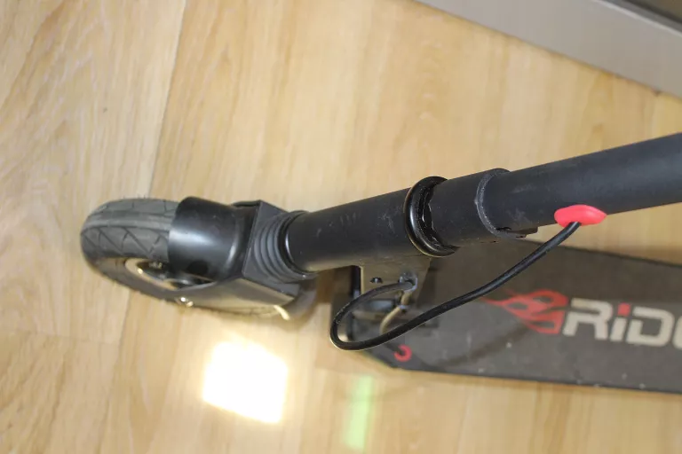 hulajnoga-elektryczna-rider-freak-czarna-kod-producenta-gxp-705605