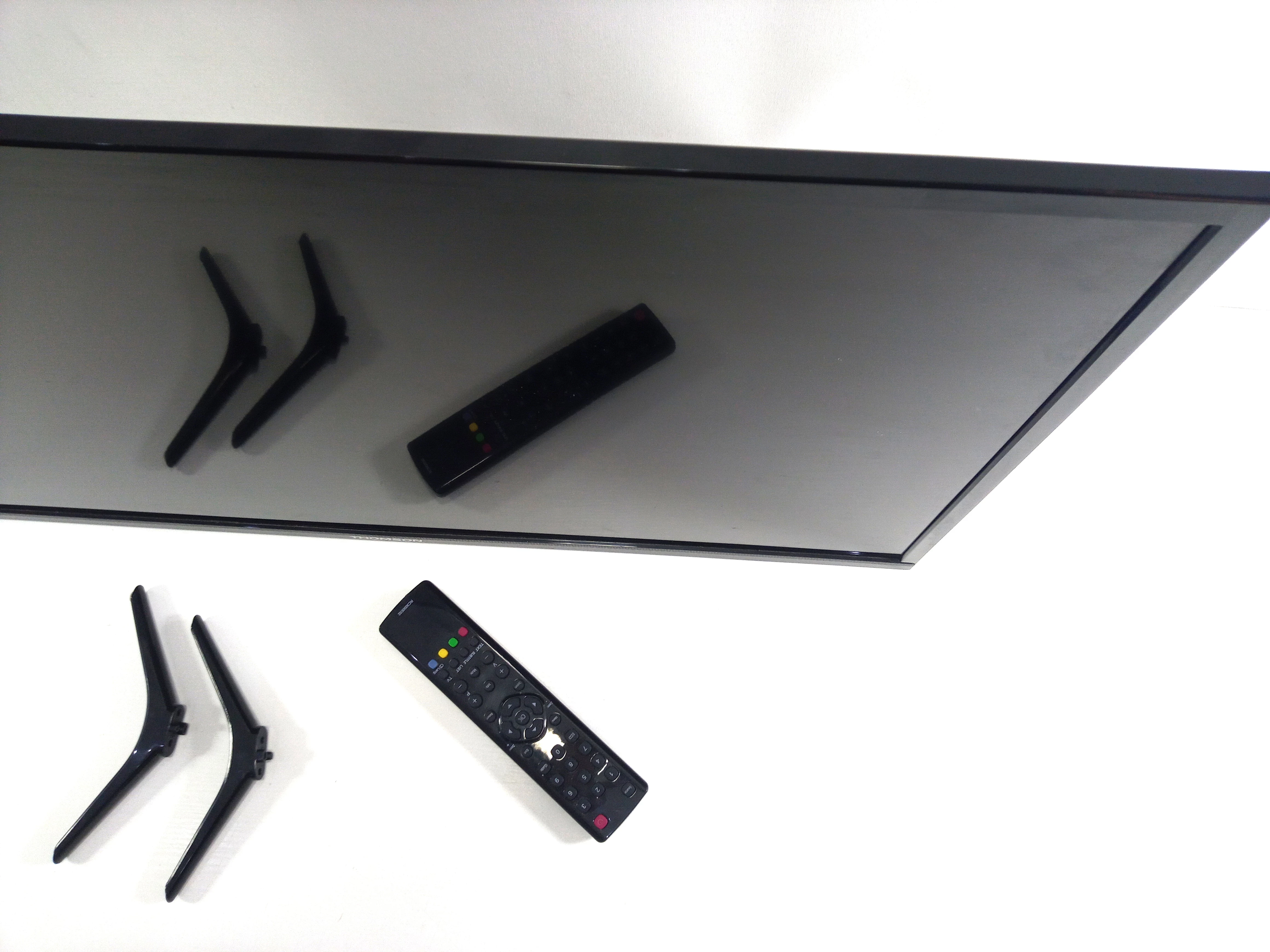 telewizor-thomson-32hd3306-kod-producenta-32hd3306