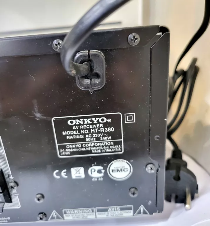 AMPLITUNER ONKYO HT-R380 OPIS