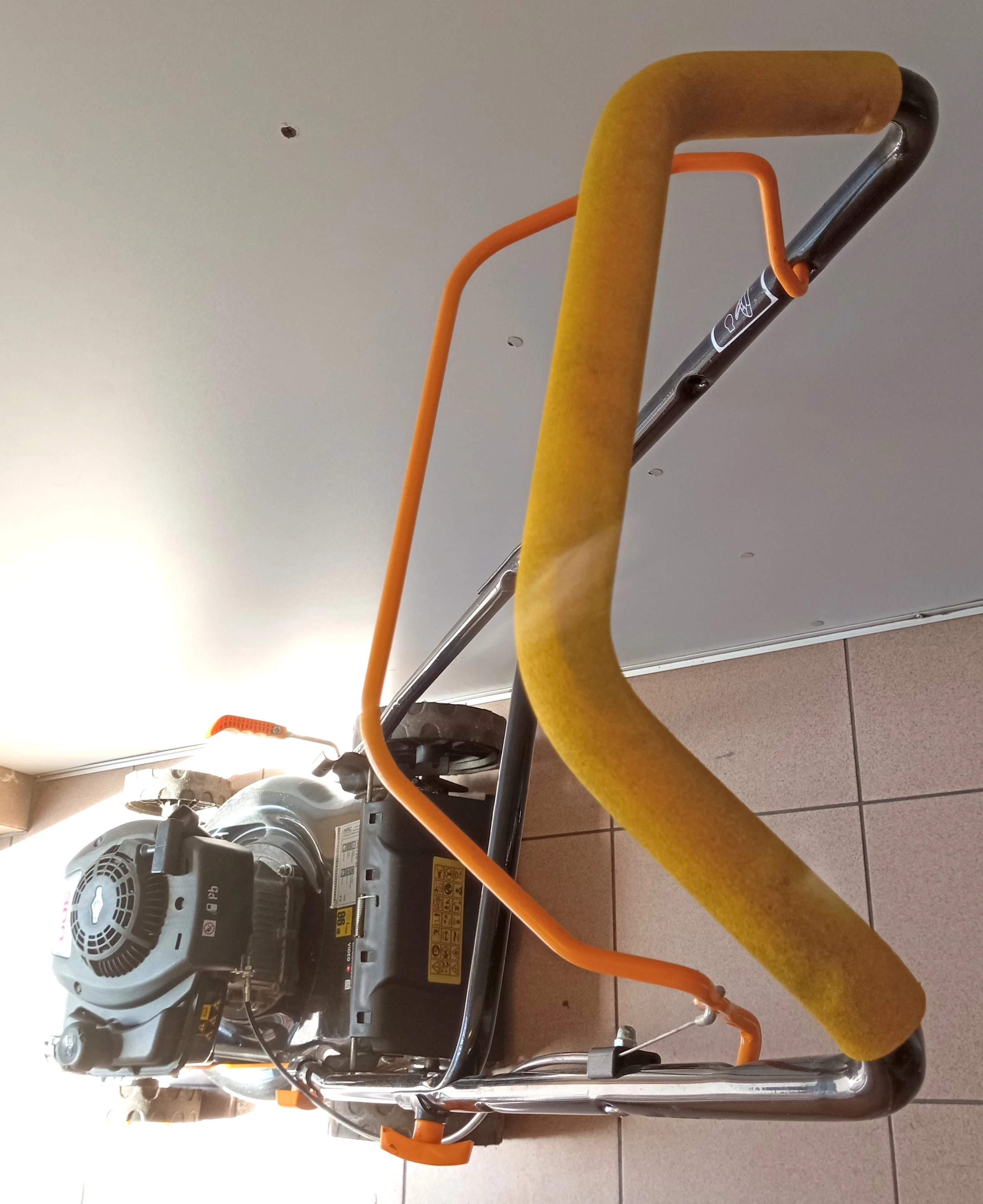 kosiarka-spalinowa-nac-lp2710-se-zakres-regulacji-wysokosci-koszenia