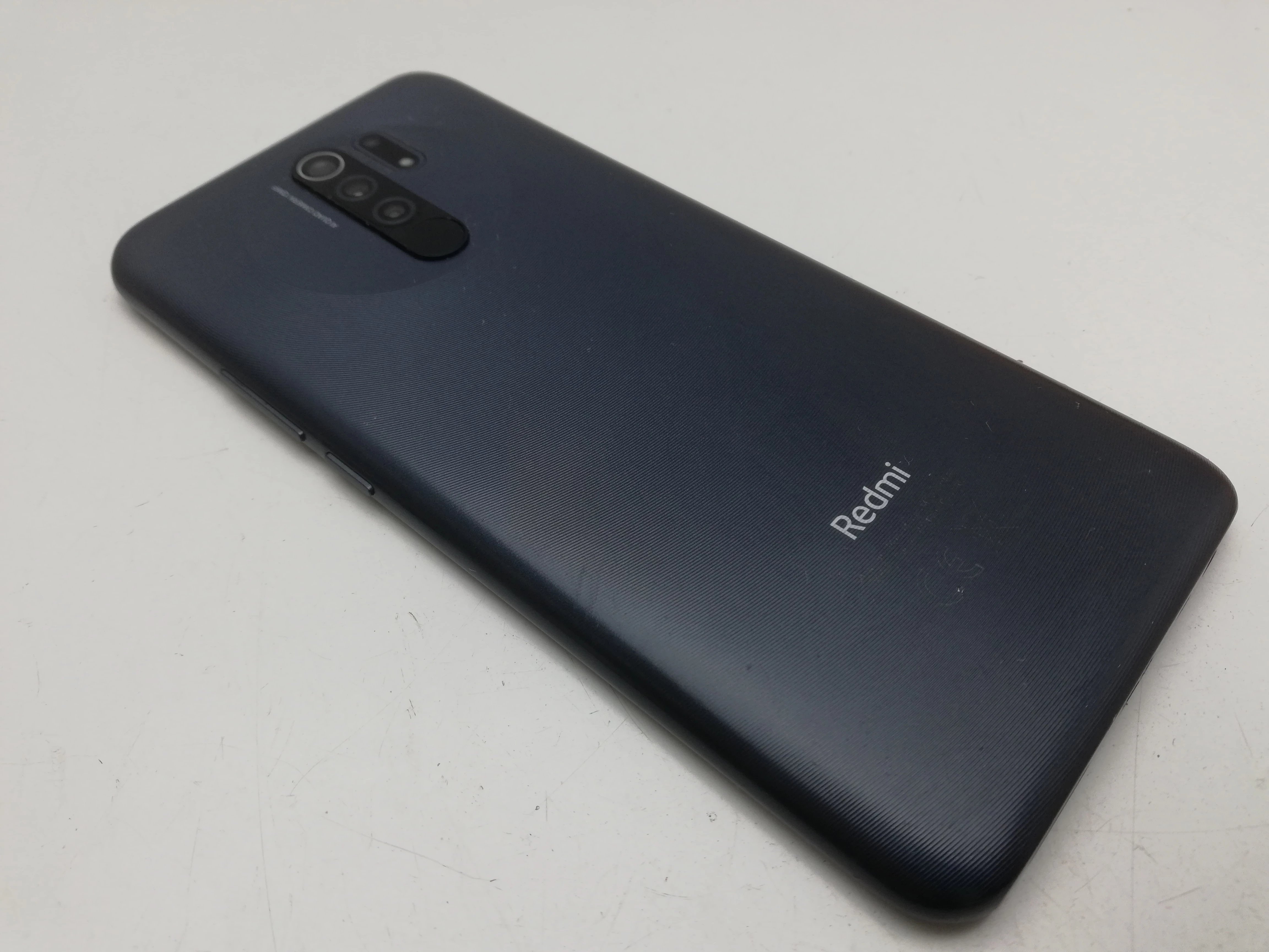 telefon-xiaomi-redmi-9-typ-smartfon