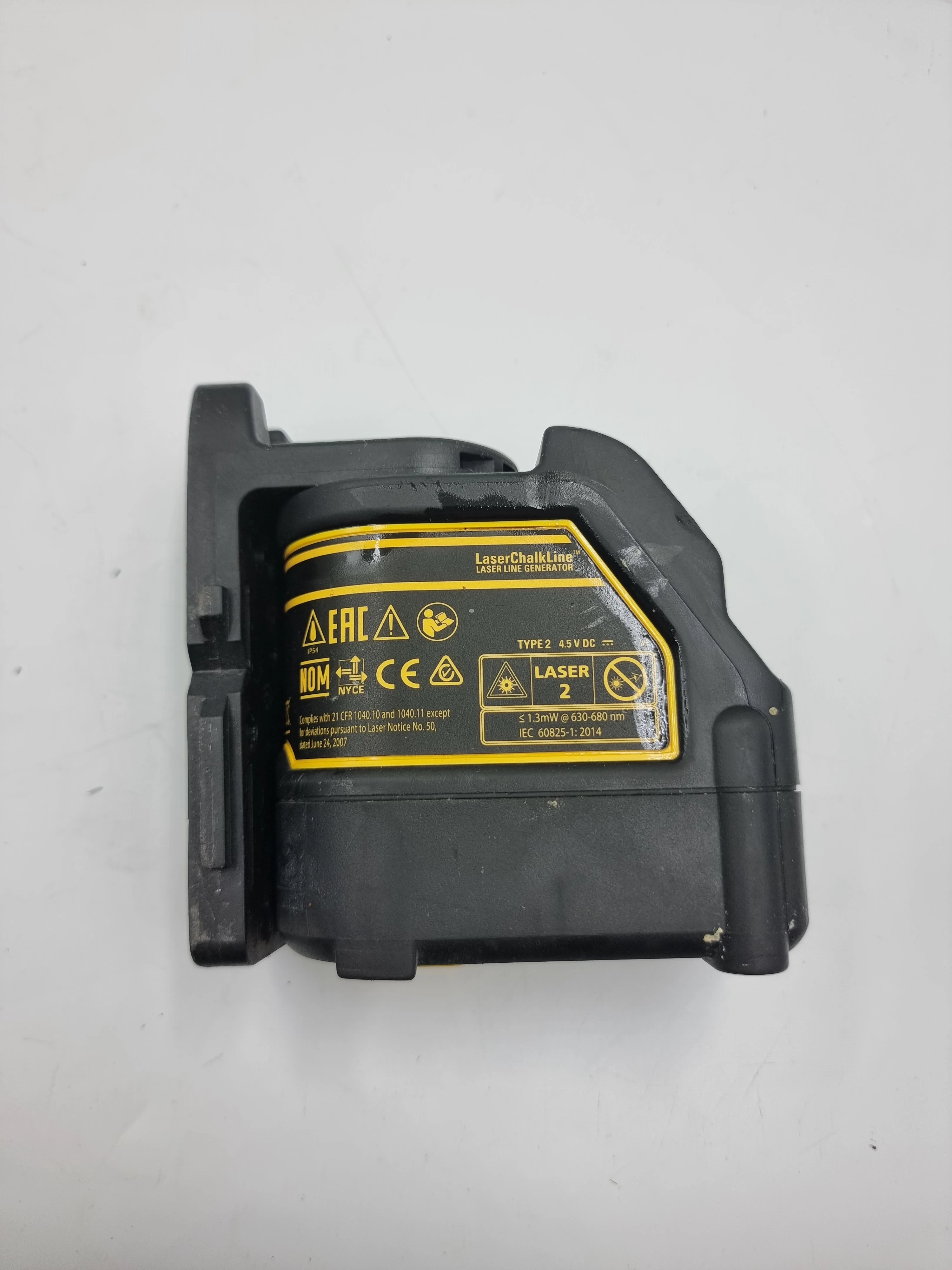 poziomica-laserowa-krzyzowa-dewalt-dw088-polecam-marka-dewalt