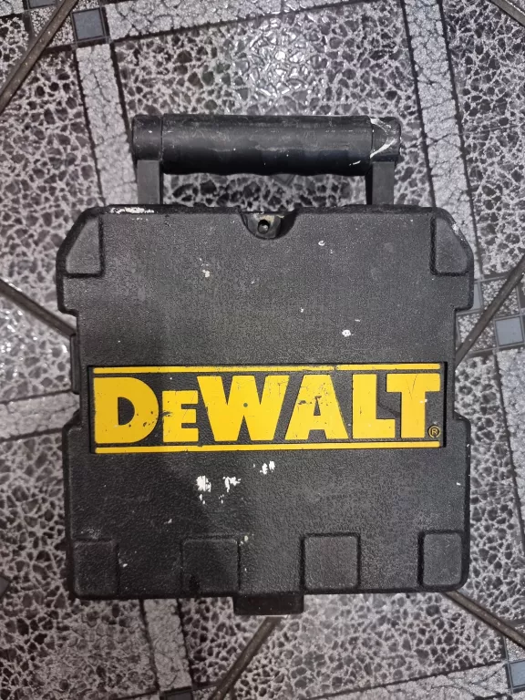 poziomica-laserowa-krzyzowa-dewalt-dw088-polecam-stan-uzywany