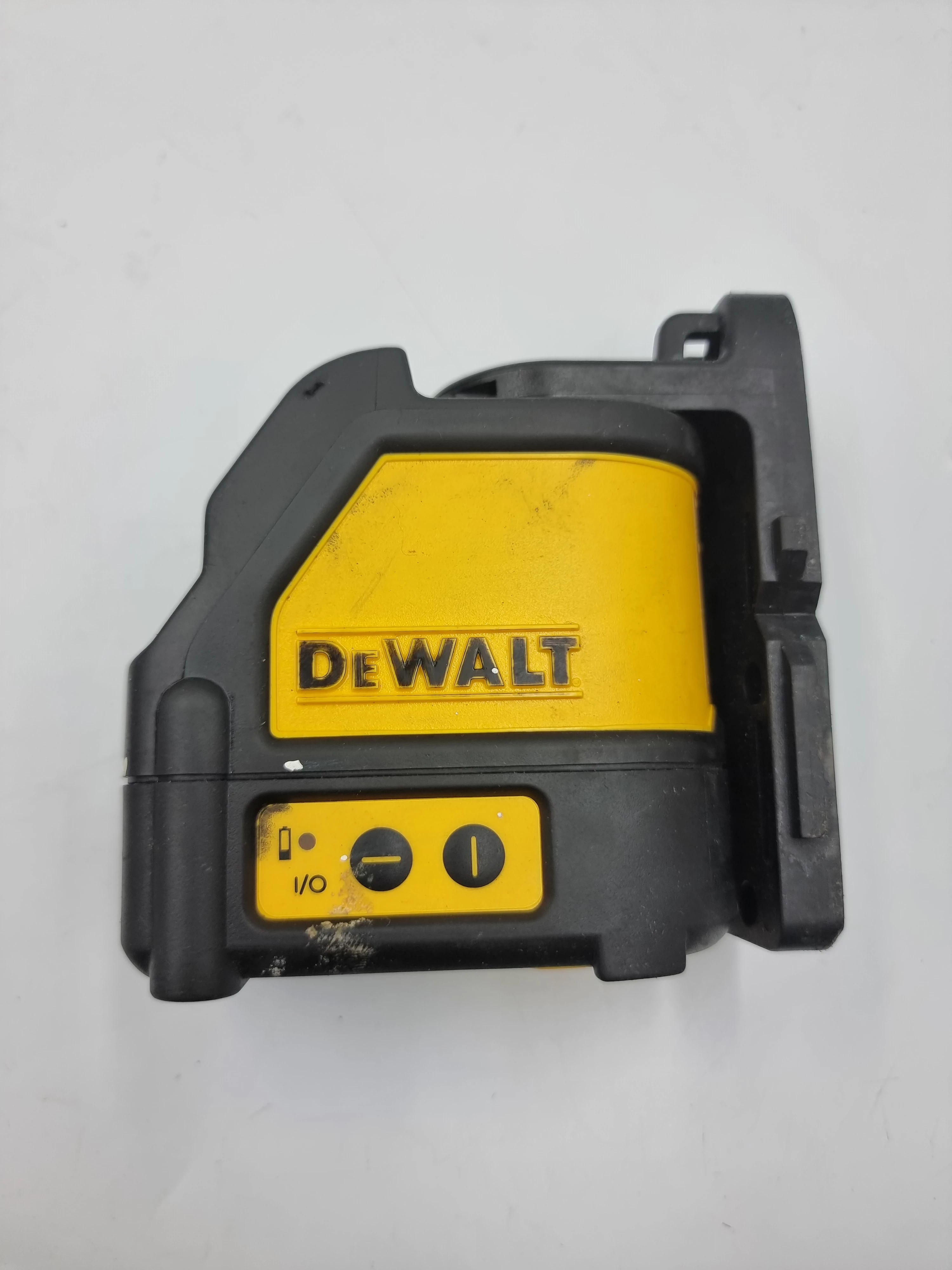 poziomica-laserowa-krzyzowa-dewalt-dw088-polecam-kosciuszki-29-rogozno