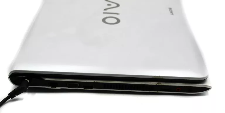 LAPTOP SONY VAIO SVE1713E1EW I3 8GB WIN 10 2,5GHZ