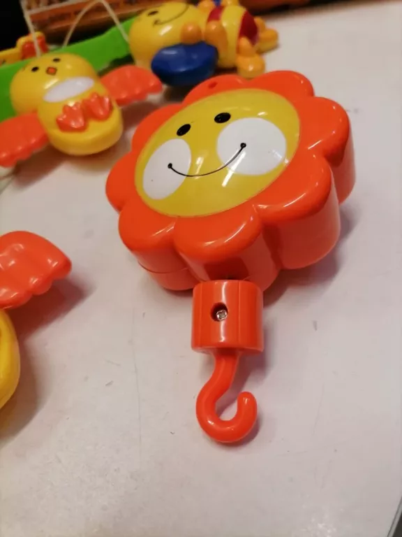 karuzelka-z-pozytywka-baby-mixopis-wiek-dziecka-0